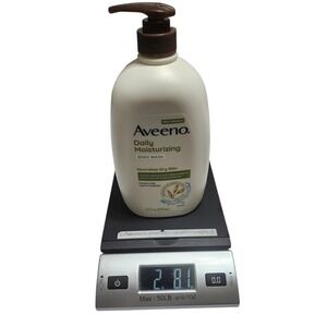 Aveeno Daily Moisturizing Body Wash Nourishes Dry Skin Lightly Scented 33 oz